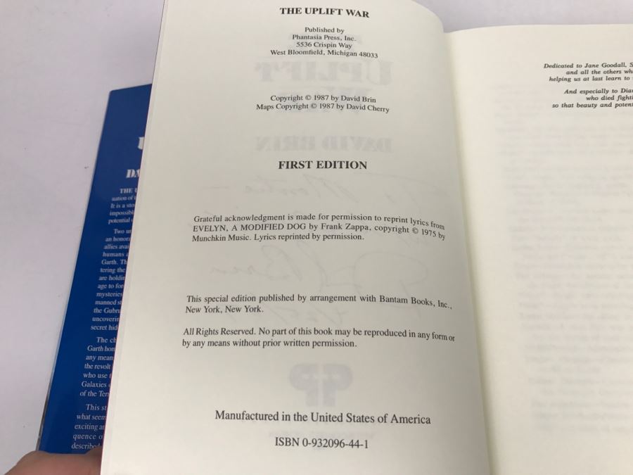 Signed First Edition Hardcover Book 'The Uplift War' By David Brin [Photo 8]