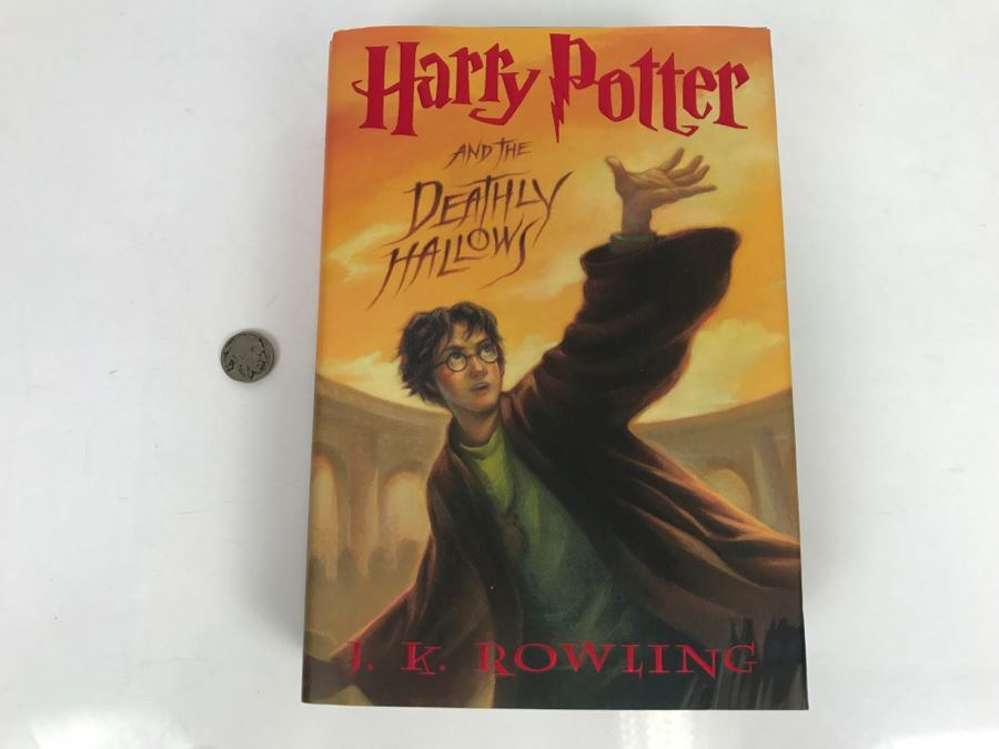 First Edition Hardcover Book 'Harry Potter And The Deathly Hallows' By J. K. Rowling [Photo 1]