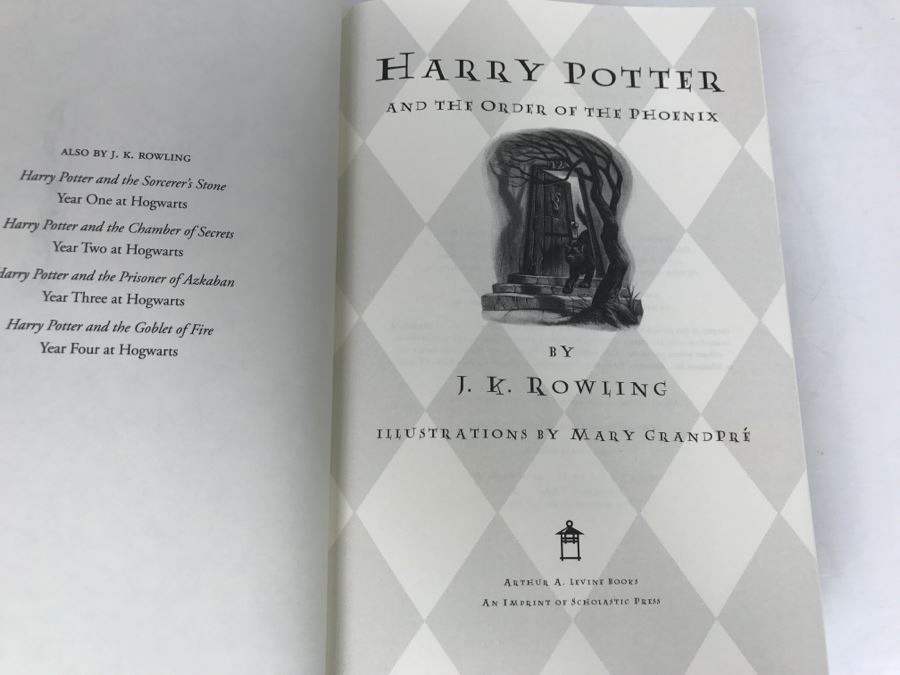 First American Edition Hardcover Book 'Harry Potter And The Order Of The Phoenix' By J. K. Rowling [Photo 5]