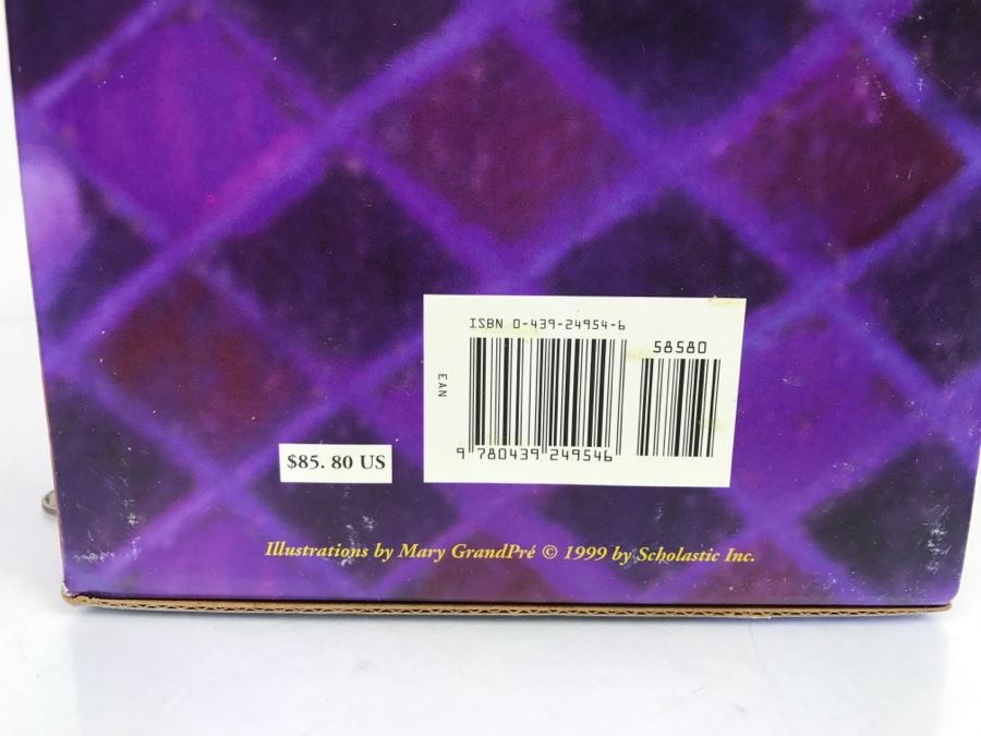 First American Edition Hardcover Books Box Set Harry Potter The First Four Thrilling Adventures At Hogwarts: Harry Potter And The Sorcerer's Stone, And The Chamber Of Secrets, And The Prisoner Of Azkaban, And The Goblet Of Fire [Photo 37]