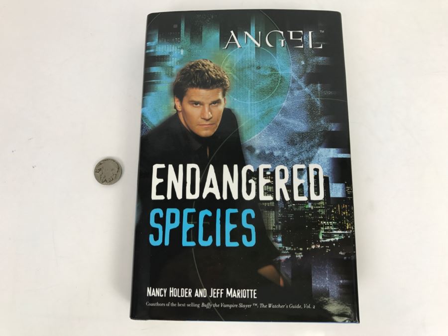 Signed Hardcover Book 'Angel Endangered Species' By Nancy Holder (Signed) And Jeff Mariotte (Signed) [Photo 2]