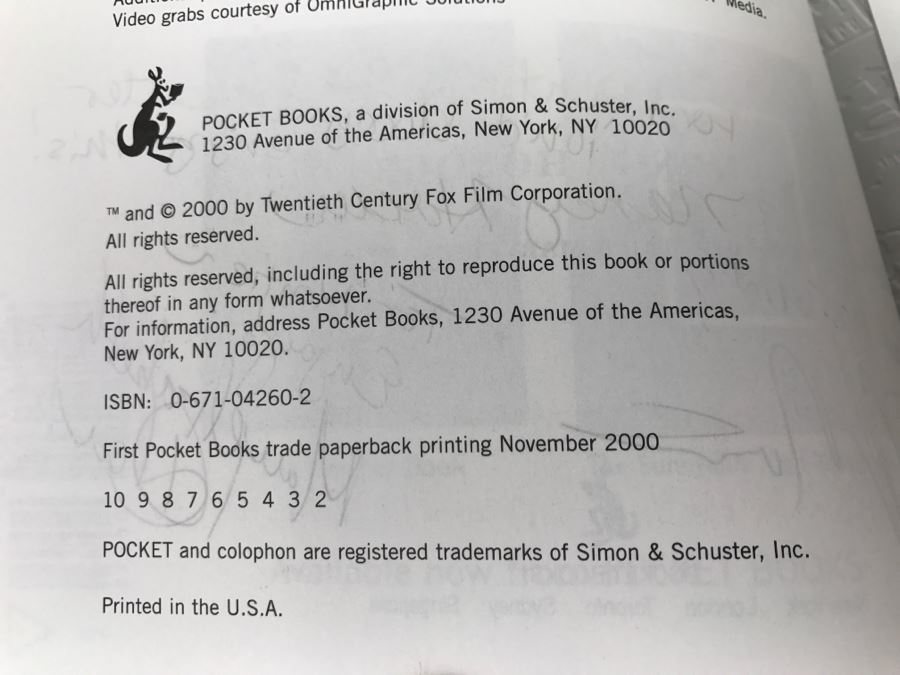 Signed Book 'Buffy The Vampire Slayer The Watcher's Guide Volume 2' By Nancy Holder (Signed) With Jeff Mariotte (Signed) And MaryElizabeth Hart (Signed) [Photo 9]