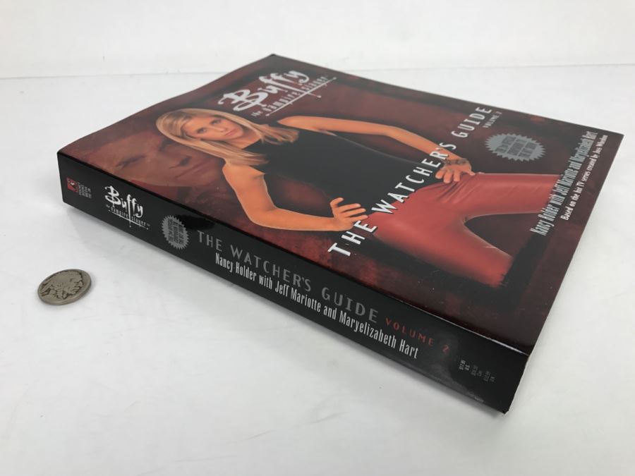 Signed Book 'Buffy The Vampire Slayer The Watcher's Guide Volume 2' By Nancy Holder (Signed) With Jeff Mariotte (Signed) And MaryElizabeth Hart (Signed) [Photo 3]