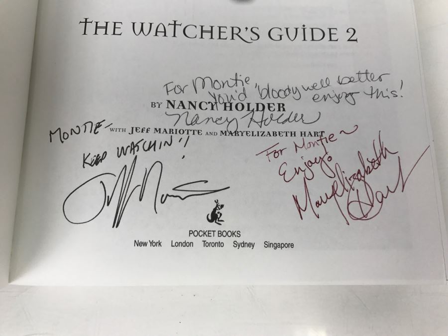 Signed Book 'Buffy The Vampire Slayer The Watcher's Guide Volume 2' By Nancy Holder (Signed) With Jeff Mariotte (Signed) And MaryElizabeth Hart (Signed) [Photo 6]