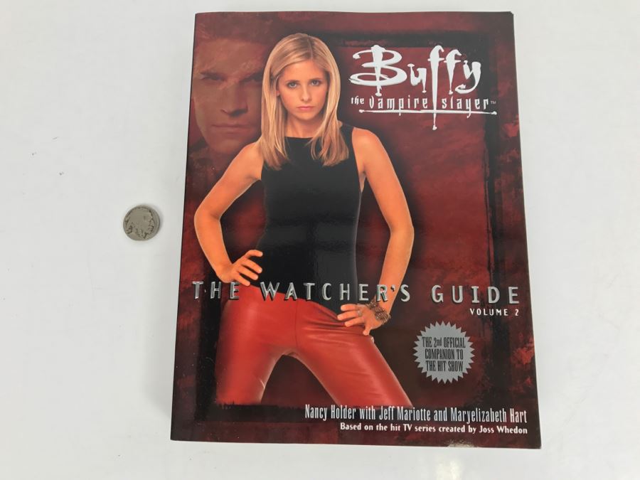 Signed Book 'Buffy The Vampire Slayer The Watcher's Guide Volume 2' By Nancy Holder (Signed) With Jeff Mariotte (Signed) And MaryElizabeth Hart (Signed) [Photo 2]