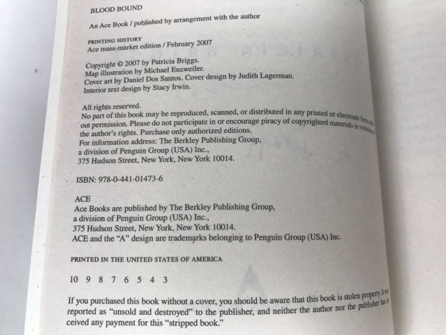 Signed Set Of (3) Paperback Books By Patricia Briggs [Photo 21]