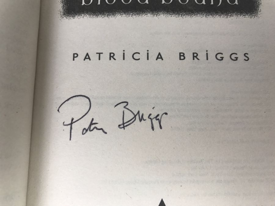 Signed Set Of (3) Paperback Books By Patricia Briggs [Photo 19]
