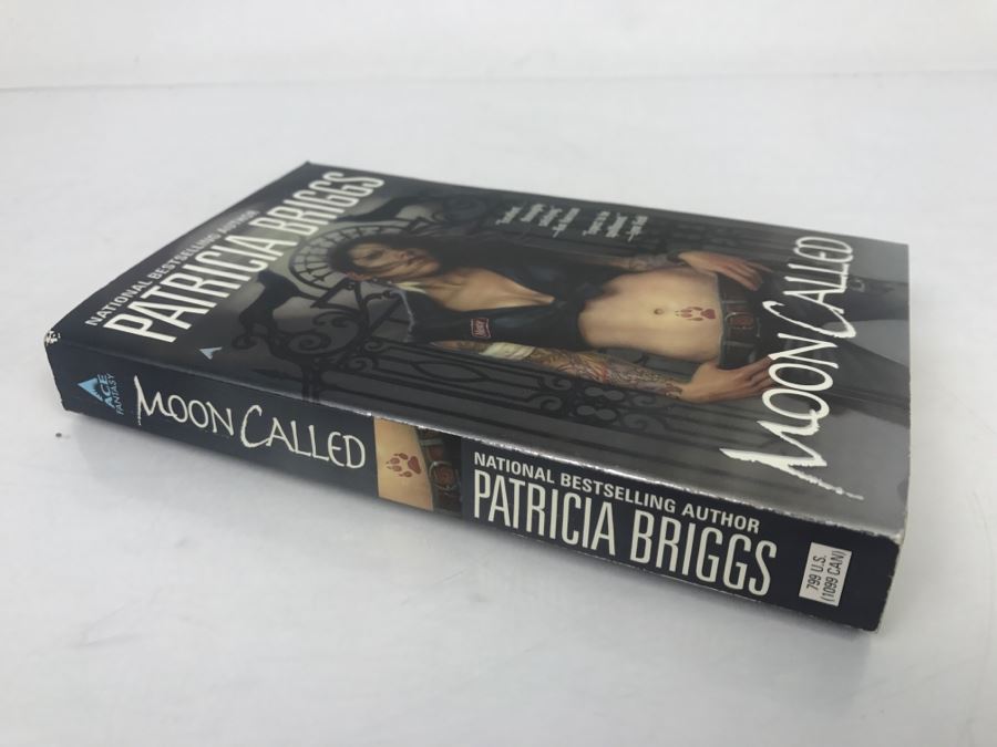 Signed Set Of (3) Paperback Books By Patricia Briggs [Photo 9]