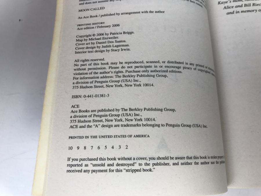 Signed Set Of (3) Paperback Books By Patricia Briggs [Photo 15]