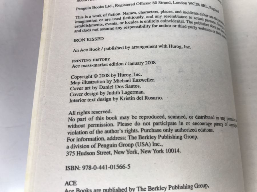 Signed Set Of (3) Paperback Books By Patricia Briggs [Photo 8]