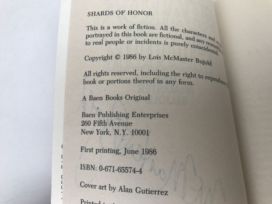 Signed Set Of (4) Paperback Books By Lois McMaster Bujold [Photo 27]