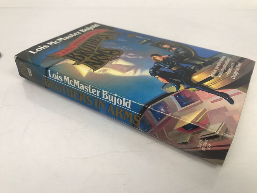 Signed Set Of (4) Paperback Books By Lois McMaster Bujold [Photo 4]