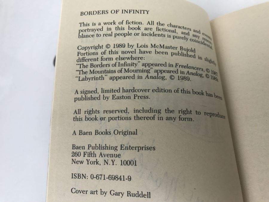 Signed Set Of (4) Paperback Books By Lois McMaster Bujold [Photo 8]