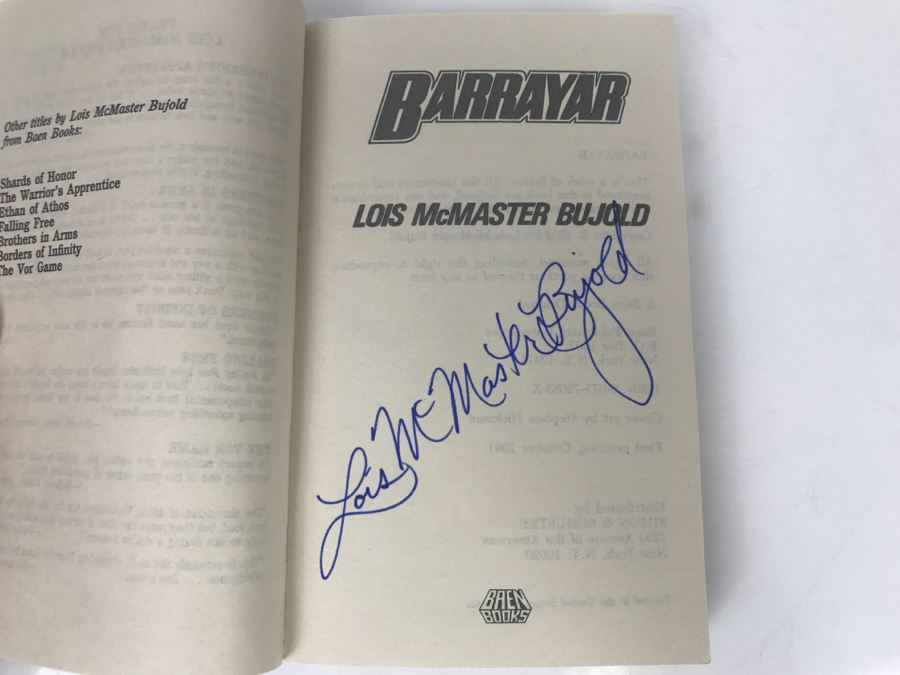 Signed Set Of (4) Paperback Books By Lois McMaster Bujold [Photo 19]
