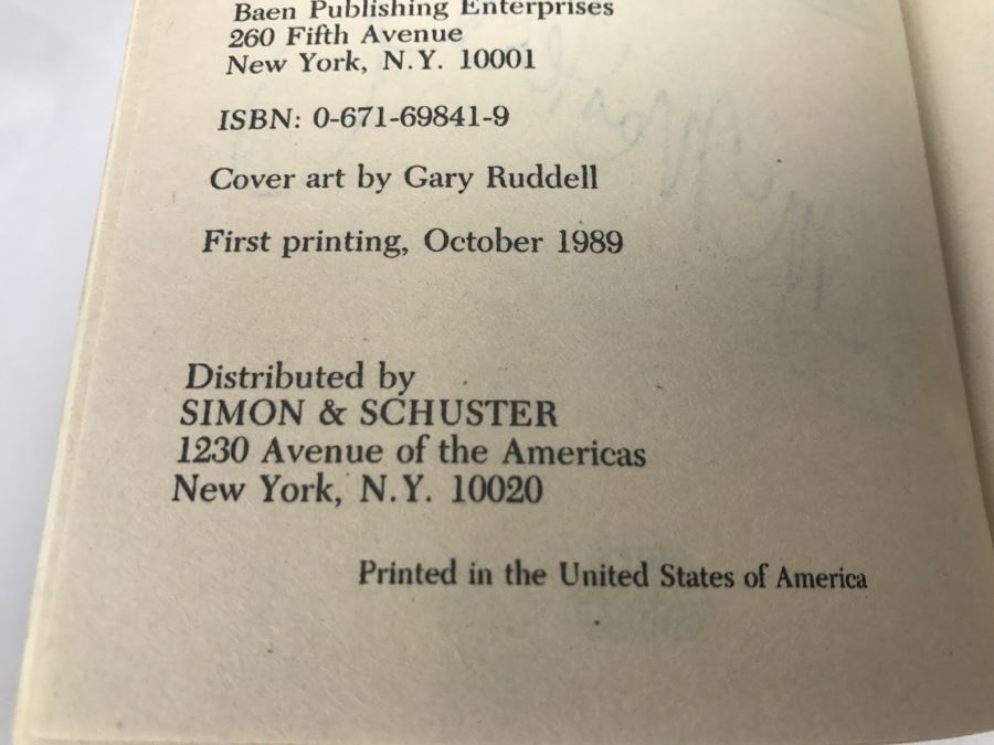 Signed Set Of (4) Paperback Books By Lois McMaster Bujold [Photo 9]