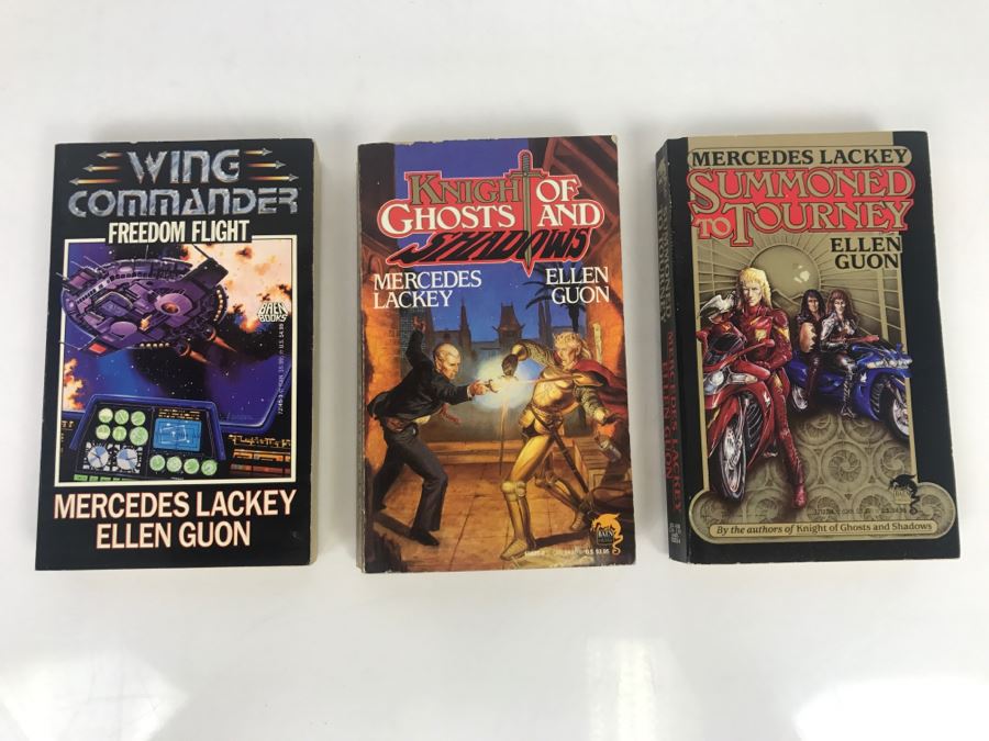Signed Set Of (3) Paperback Books By Mercedes Lackey (Signed) And Ellen Guon [Photo 18]