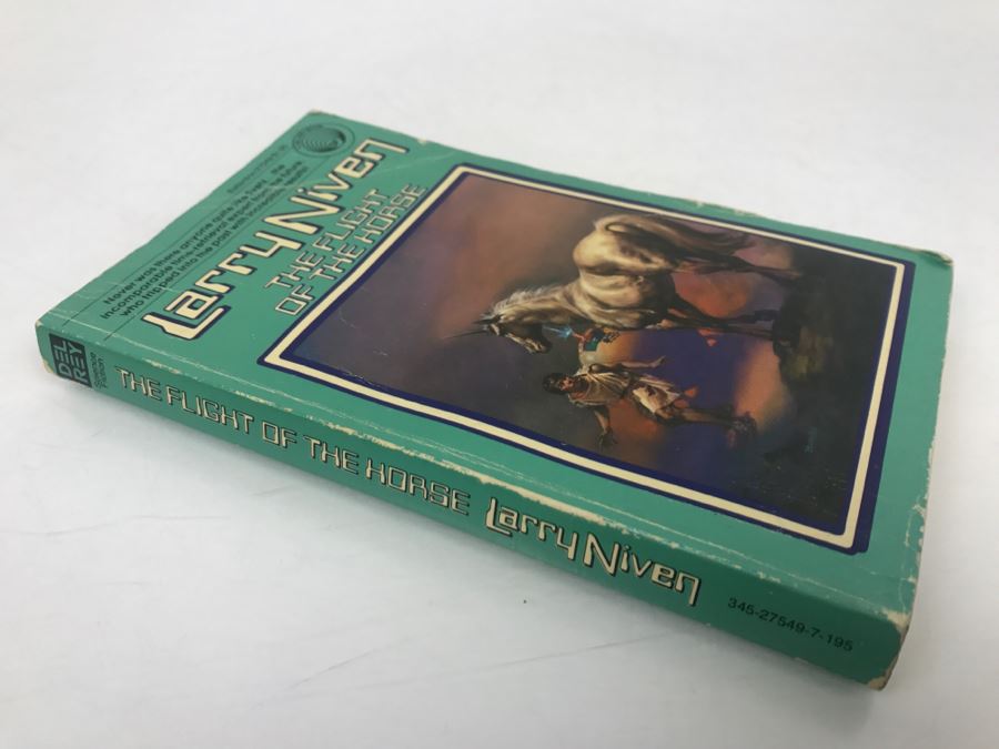 Signed Set Of (4) Paperback Books By Larry Niven [Photo 16]