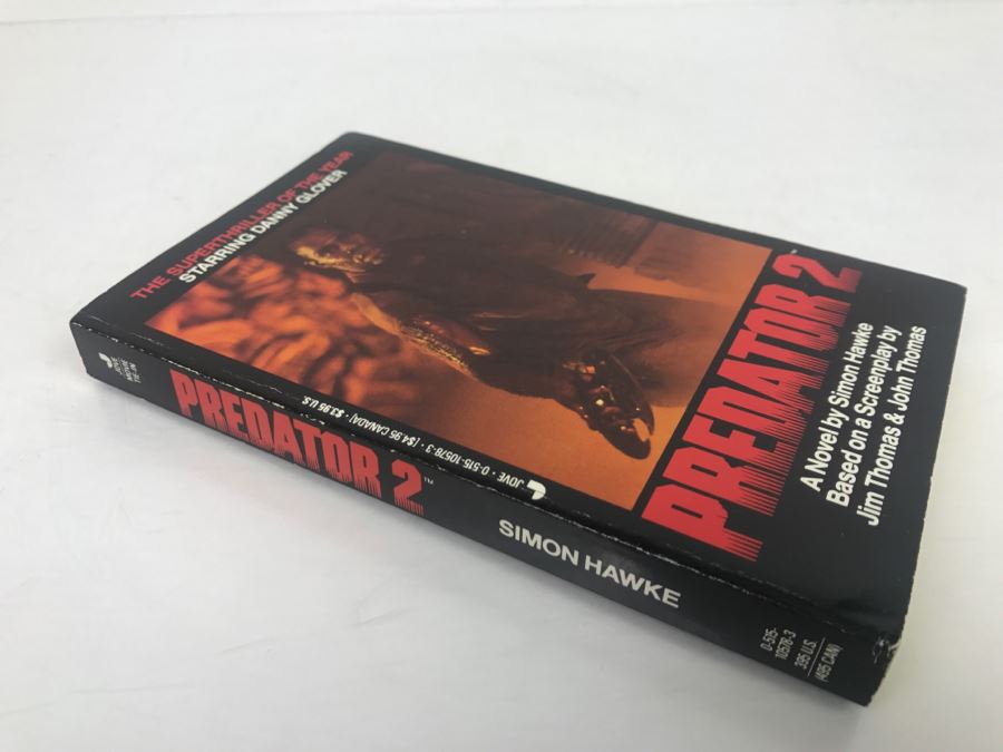 Signed Set Of (2) Paperback Books Batman: To Stalk A Specter And Predator 2 By Simon Hawke [Photo 10]