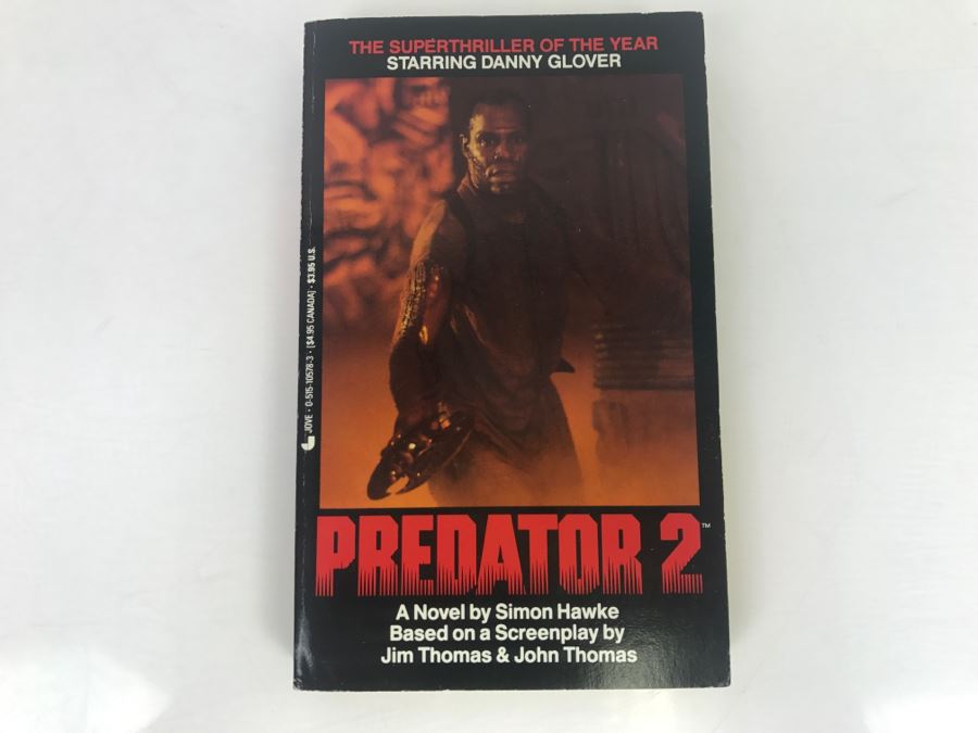 Signed Set Of (2) Paperback Books Batman: To Stalk A Specter And Predator 2 By Simon Hawke [Photo 9]