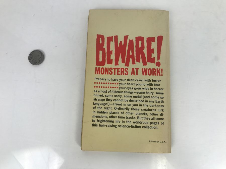 Signed Paperback Book 'Science Fiction Monster' By A. E. Van Vogt (Signed) And Forrest J. Ackerman (Signed) [Photo 3]