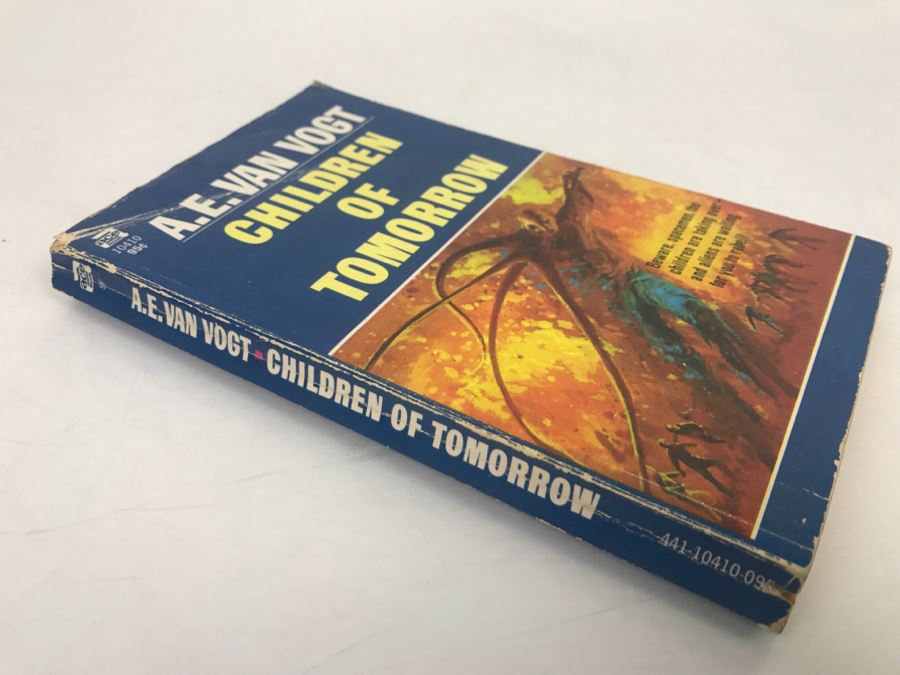 Signed Pair Of Paperback Books By A. E. Van Vogt [Photo 4]