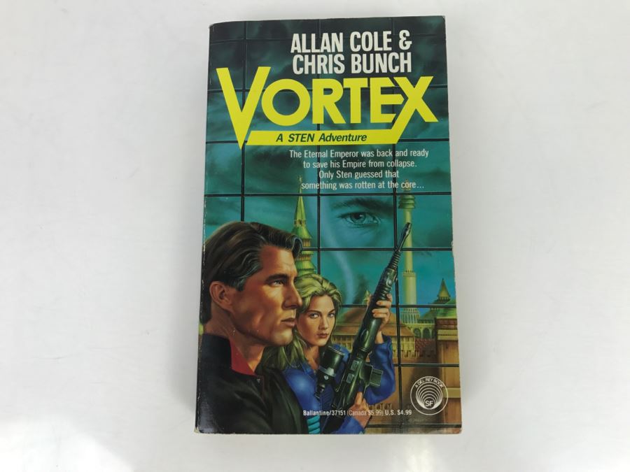 Signed Set Of (3) Paperback Books By Allan Cole And Chris Bunch [Photo 15]