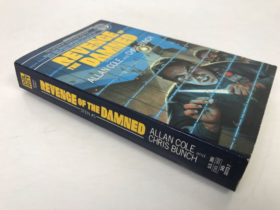 Signed Set Of (3) Paperback Books By Allan Cole And Chris Bunch [Photo 10]