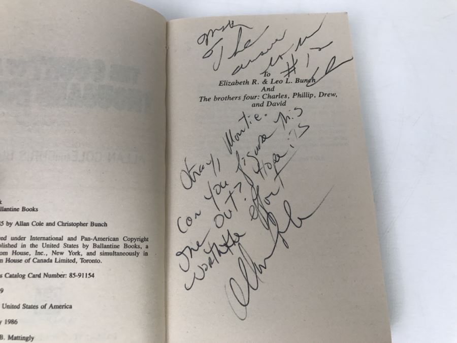Signed Set Of (4) Paperback Books By Allan Cole And Chris Bunch [Photo 17]