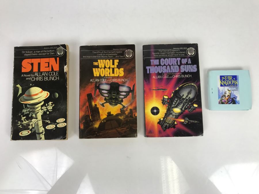 Signed Set Of (4) Paperback Books By Allan Cole And Chris Bunch [Photo 2]