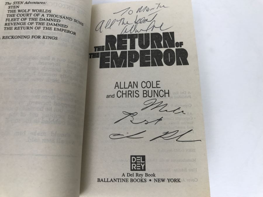 Signed Set Of (3) Paperback Books By Allan Cole And Chris Bunch [Photo 6]