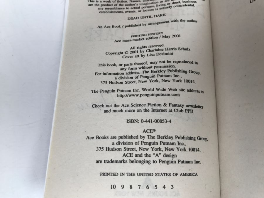 Signed Set Of (4) Paperback Books By Charlaine Harris [Photo 9]