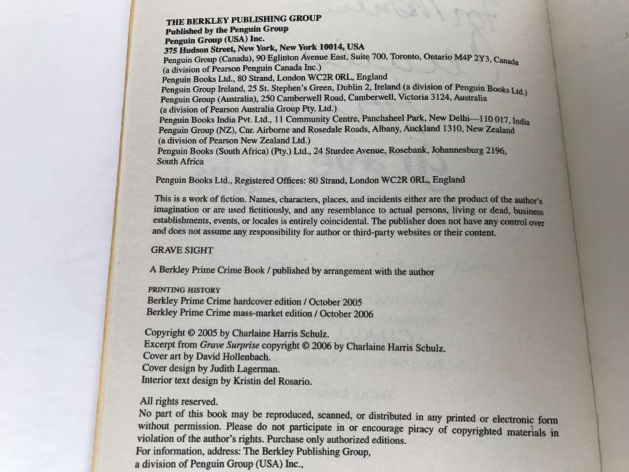 Signed Set Of (4) Paperback Books By Charlaine Harris [Photo 29]