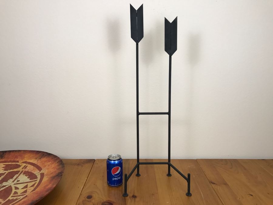 Large Platter Shield Pottery With Wrought Iron Arrow Motif Stand By Odyssey Creations Retailed For $225 From Santa Fe Saavy 23'R [Photo 20]