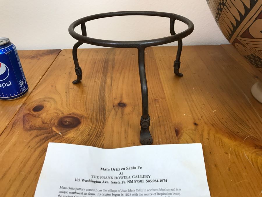 Large Signed Mata Ortiz Pottery By Miguel Bugarini En Santa Fe From The Frank Howell Gallery With Wrought Iron Stand 15'W X 18'H Estimate $250 [Photo 21]