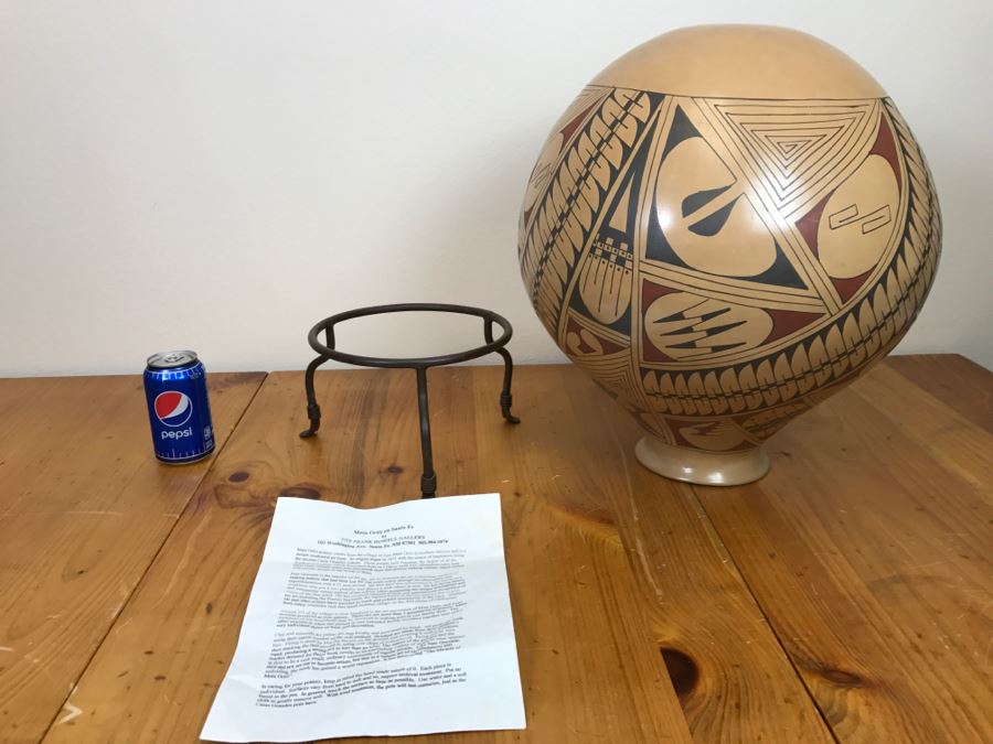 Large Signed Mata Ortiz Pottery By Miguel Bugarini En Santa Fe From The Frank Howell Gallery With Wrought Iron Stand 15'W X 18'H Estimate $250 [Photo 17]