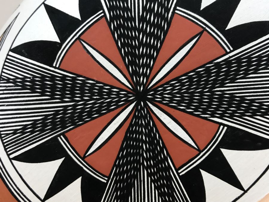 Hand Painted Native American Pottery Vase Signed N.L. Acoma, N.M. 9'W X 8.5'H X 2.5'D [Photo 19]