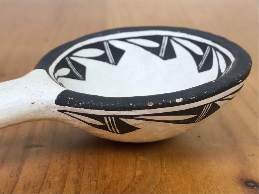Native American Pottery Signed Emma Lewis Acoma, NM [Photo 17]