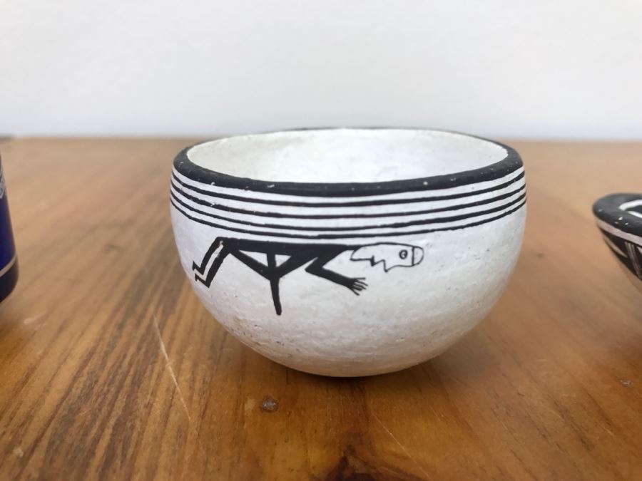 Native American Pottery Signed Emma Lewis Acoma, NM [Photo 3]