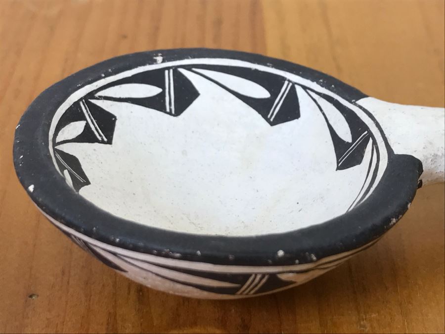 Native American Pottery Signed Emma Lewis Acoma, NM [Photo 13]