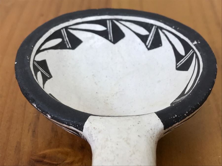 Native American Pottery Signed Emma Lewis Acoma, NM [Photo 16]