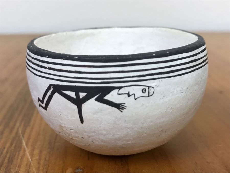 Native American Pottery Signed Emma Lewis Acoma, NM [Photo 4]
