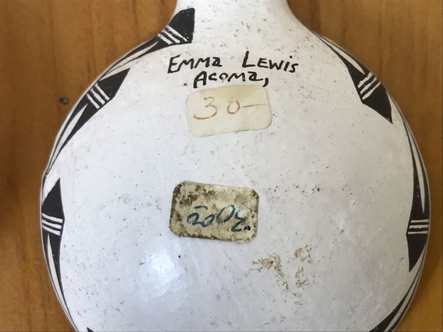 Native American Pottery Signed Emma Lewis Acoma, NM [Photo 20]