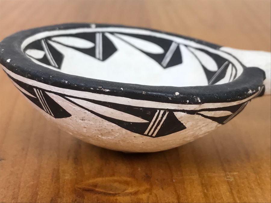 Native American Pottery Signed Emma Lewis Acoma, NM [Photo 14]