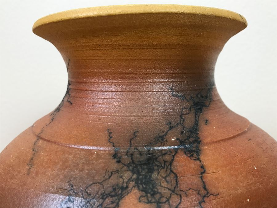 Signed Natalie Jetter Horse Hair Pottery Pot Vase Santa Fe, NM Retailed $145 10'W X 12.5'H [Photo 8]