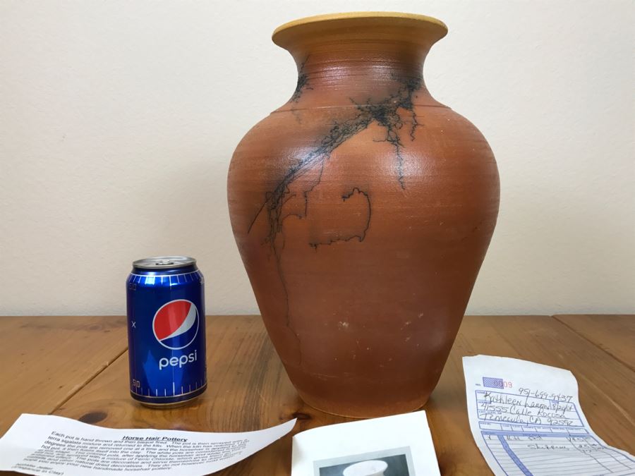 Signed Natalie Jetter Horse Hair Pottery Pot Vase Santa Fe, NM Retailed $145 10'W X 12.5'H [Photo 4]