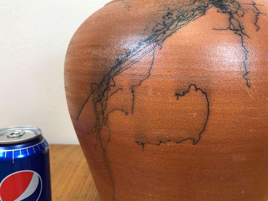 Signed Natalie Jetter Horse Hair Pottery Pot Vase Santa Fe, NM Retailed $145 10'W X 12.5'H [Photo 9]