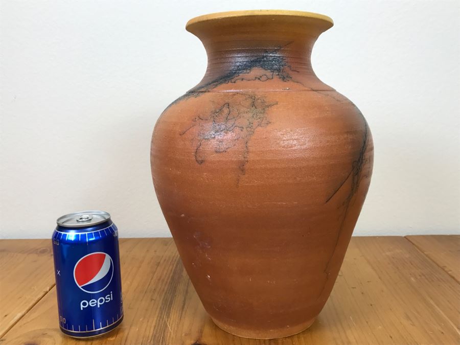 Signed Natalie Jetter Horse Hair Pottery Pot Vase Santa Fe, NM Retailed $145 10'W X 12.5'H [Photo 11]