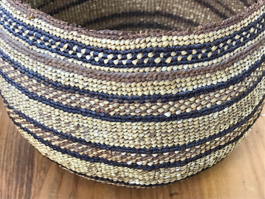 Vintage Native American Basket 8'W X 5.5'H [Photo 9]