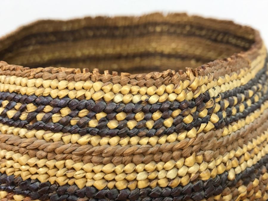 Vintage Native American Basket 8'W X 5.5'H [Photo 3]