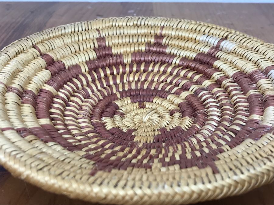 Vintage Native American Basket 7.5'W X 1.5'H [Photo 7]